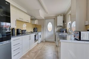 Kitchen- click for photo gallery